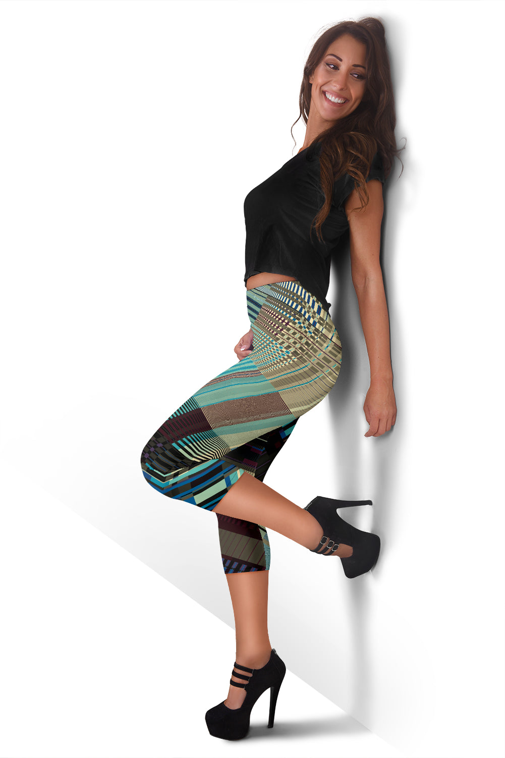 Diagonal Abstract Capri Leggings