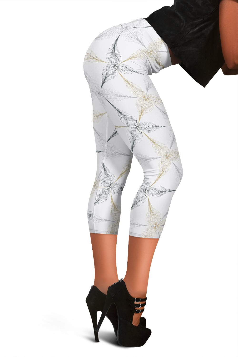 Triangular Stars Capri Leggings